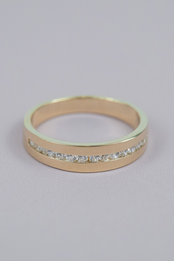 Γυναικείο δαχτυλίδι με συρταρωτό καρφωτό ζιργκόν