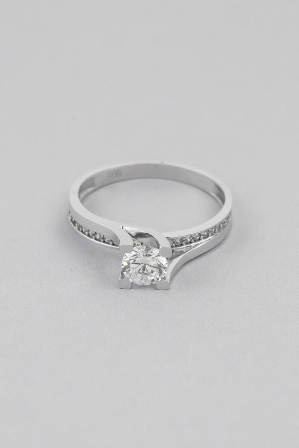 Solitaire Ring with Zircon