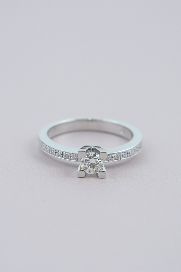 Solitaire Ring with Diamond